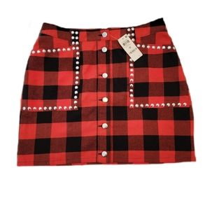 BAR III SIZE 12 Red and Black Plaid Buffalo Checkerd Skirt with silver buttons